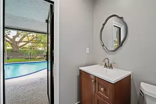 9077 NW 49th Pl, Coral Springs, FL 33067 - Photo 24