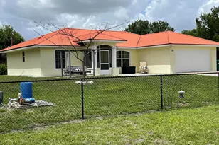 3897 NW 22nd Ave, Okeechobee, FL 34972 - Photo 2