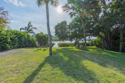 1027 Mangrove Lane, Vero Beach, FL 32963 - Photo 36