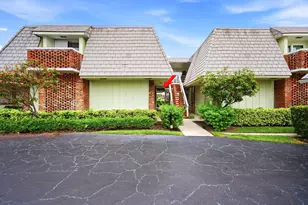 324 Orange Tree Dr, Atlantis, FL 33462 - Photo 2