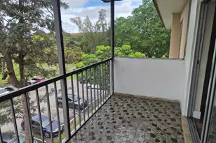 4166 Inverrary Dr, Lauderhill, FL 33319 - Photo 14