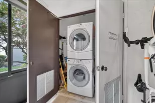 7633 Tahiti Ln, Lake Worth, FL 33467 - Photo 22