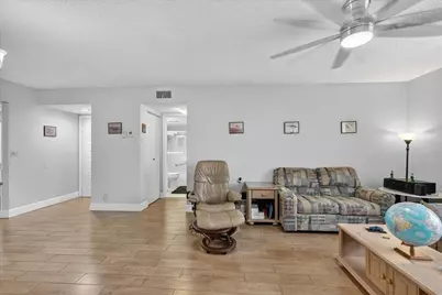 7633 Tahiti Lane #101, Lake Worth, FL 33467 - Photo 4