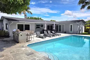 8730 NW 17th Ct, Pembroke Pines, FL 33024 - Photo 16