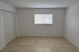 417 E Palm Cir Circle E, Pembroke Pines, FL 33025 - Photo 20