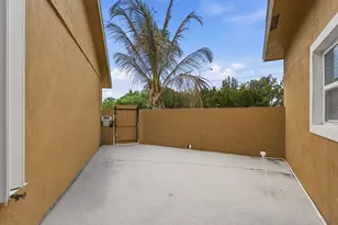 2301 SW Barber Ln, Port Saint Lucie, FL 34984 - Photo 6