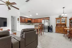 2301 SW Barber Ln, Port Saint Lucie, FL 34984 - Photo 18
