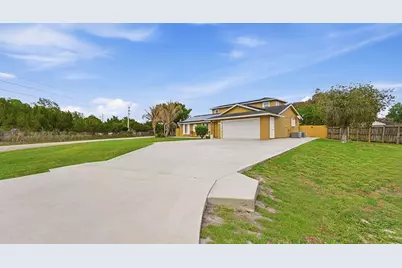 2301 SW Barber Lane, Port Saint Lucie, FL 34984 - Photo 4
