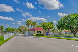 211 Lake Dora Dr, West Palm Beach, FL 33411 - Photo 22