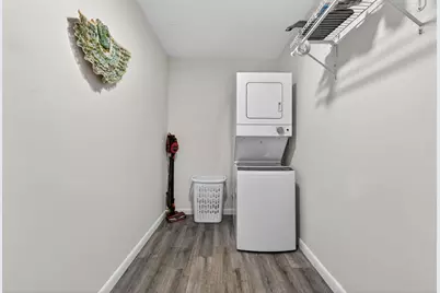 211 Lake Dora Drive, West Palm Beach, FL 33411 - Photo 10