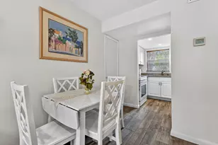 211 Lake Dora Dr, West Palm Beach, FL 33411 - Photo 4