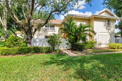 8142 Bridgewater Court #42c, Lake Clarke Shores, FL 33406 - Photo 1