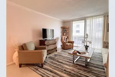 125 S Ocean Avenue #207, Palm Beach Shores, FL 33404 - Photo 2