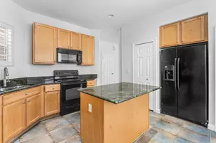 8058 Murano Cir, Palm Beach Gardens, FL 33418 - Photo 10