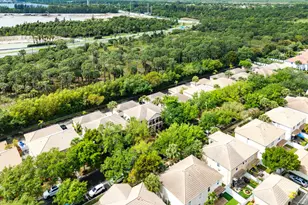 8058 Murano Cir, Palm Beach Gardens, FL 33418 - Photo 34