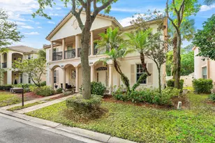 8058 Murano Cir, Palm Beach Gardens, FL 33418 - Photo 2