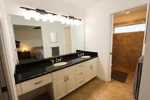 5667 Cameo Dr N, Boca Raton, FL 33433 - Photo 12