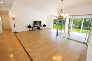 5667 Cameo Dr N, Boca Raton, FL 33433 - Photo 6