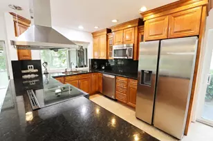 5667 Cameo Dr N, Boca Raton, FL 33433 - Photo 4