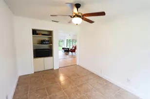 5667 Cameo Dr N, Boca Raton, FL 33433 - Photo 10