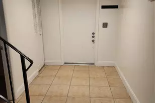 2619 NW 47th Ln, Lauderdale Lakes, FL 33313 - Photo 6