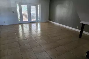 2619 NW 47th Ln, Lauderdale Lakes, FL 33313 - Photo 8