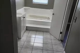 2619 NW 47th Ln, Lauderdale Lakes, FL 33313 - Photo 20