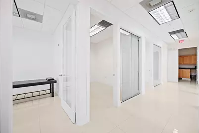 175 SW 7th Street #1600, Miami, FL 33130 - Photo 18