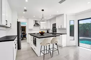 10650 Paris St, Cooper City, FL 33026 - Photo 12