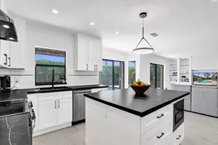 10650 Paris St, Cooper City, FL 33026 - Photo 16