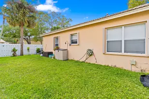 121 Prestige Dr, Royal Palm Beach, FL 33411 - Photo 28