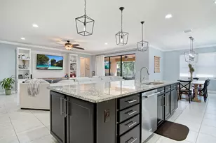 301 SE Huntington Cir, Port Saint Lucie, FL 34984 - Photo 10