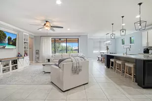 301 SE Huntington Cir, Port Saint Lucie, FL 34984 - Photo 4