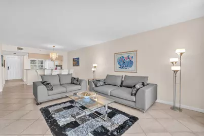 5842 Crystal Shores Drive #302, Boynton Beach, FL 33437 - Photo 10
