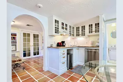 336 Monroe Drive #2, West Palm Beach, FL 33405 - Photo 6