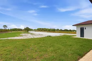2324 Deer Run Trail, The Acreage, FL 33470 - Photo 18