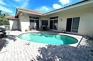 5138 Chardonnay Dr, Coral Springs, FL 33067 - Photo 2