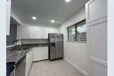 5160 Las Verdes Circle #222, Delray Beach, FL 33484 - Photo 4