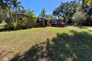 1060 NE 122nd St, North Miami, FL 33161 - Photo 54