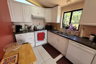 1060 NE 122nd St, North Miami, FL 33161 - Photo 44