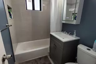 1060 NE 122nd St, North Miami, FL 33161 - Photo 22