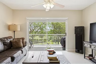 3800 Hillcrest Drive #310, Hollywood, FL 33021 - Photo 8