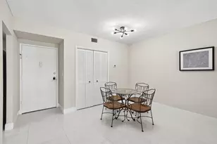 3800 Hillcrest Dr, Hollywood, FL 33021 - Photo 6