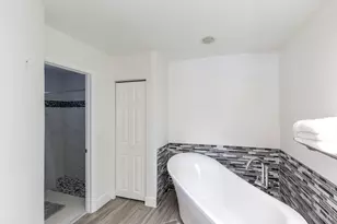 1327 Pine Valley Dr, Wellington, FL 33414 - Photo 12