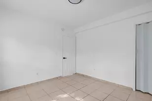 420 NW 10th St, Miami, FL 33136 - Photo 10