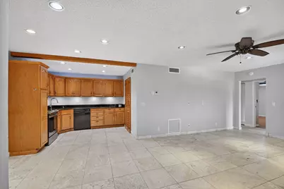 511 Shady Pine Way #D2, Greenacres, FL 33415 - Photo 8