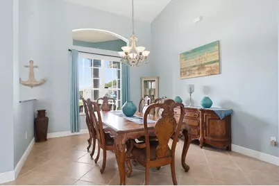 561 SW Prater Avenue, Port Saint Lucie, FL 34953 - Photo 10