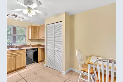 9301 Sunrise Lakes Boulevard, Sunrise, FL 33322 - Photo 18