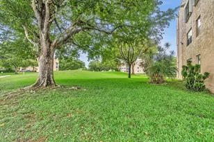 9301 Sunrise Lakes Blvd, Sunrise, FL 33322 - Photo 4