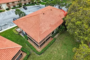 307 Brackenwood Cir, Palm Beach Gardens, FL 33418 - Photo 52